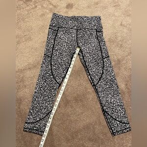Women's Zyia Black and White Leggings medium 8-10 23 inch inseam
